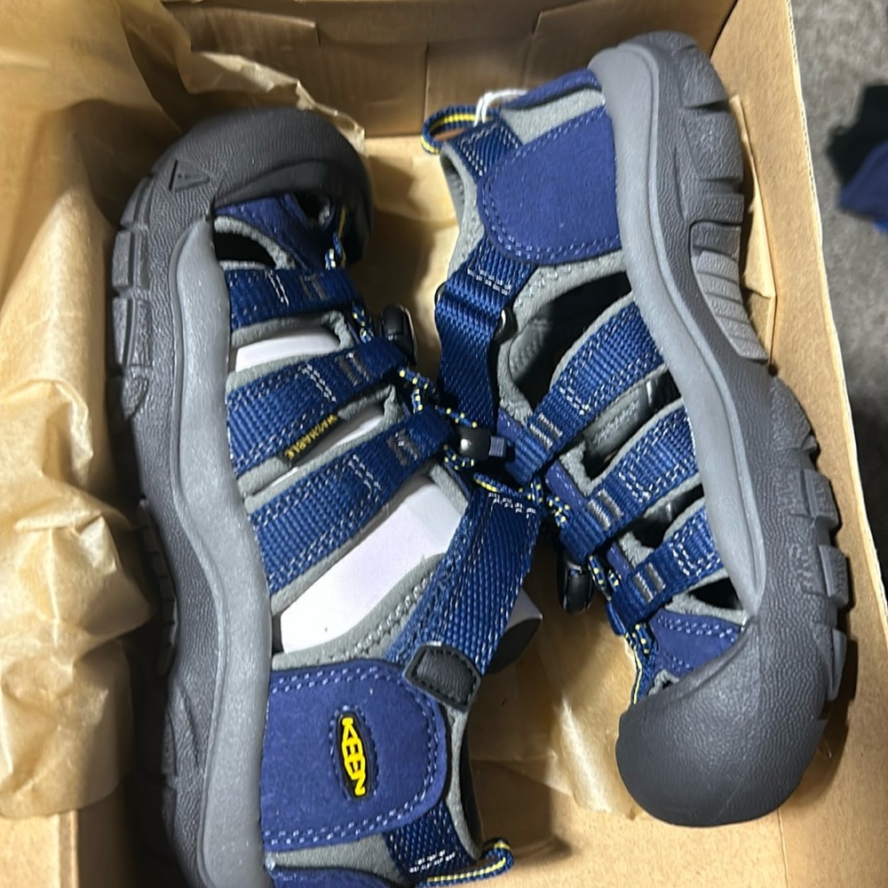 Blue keens